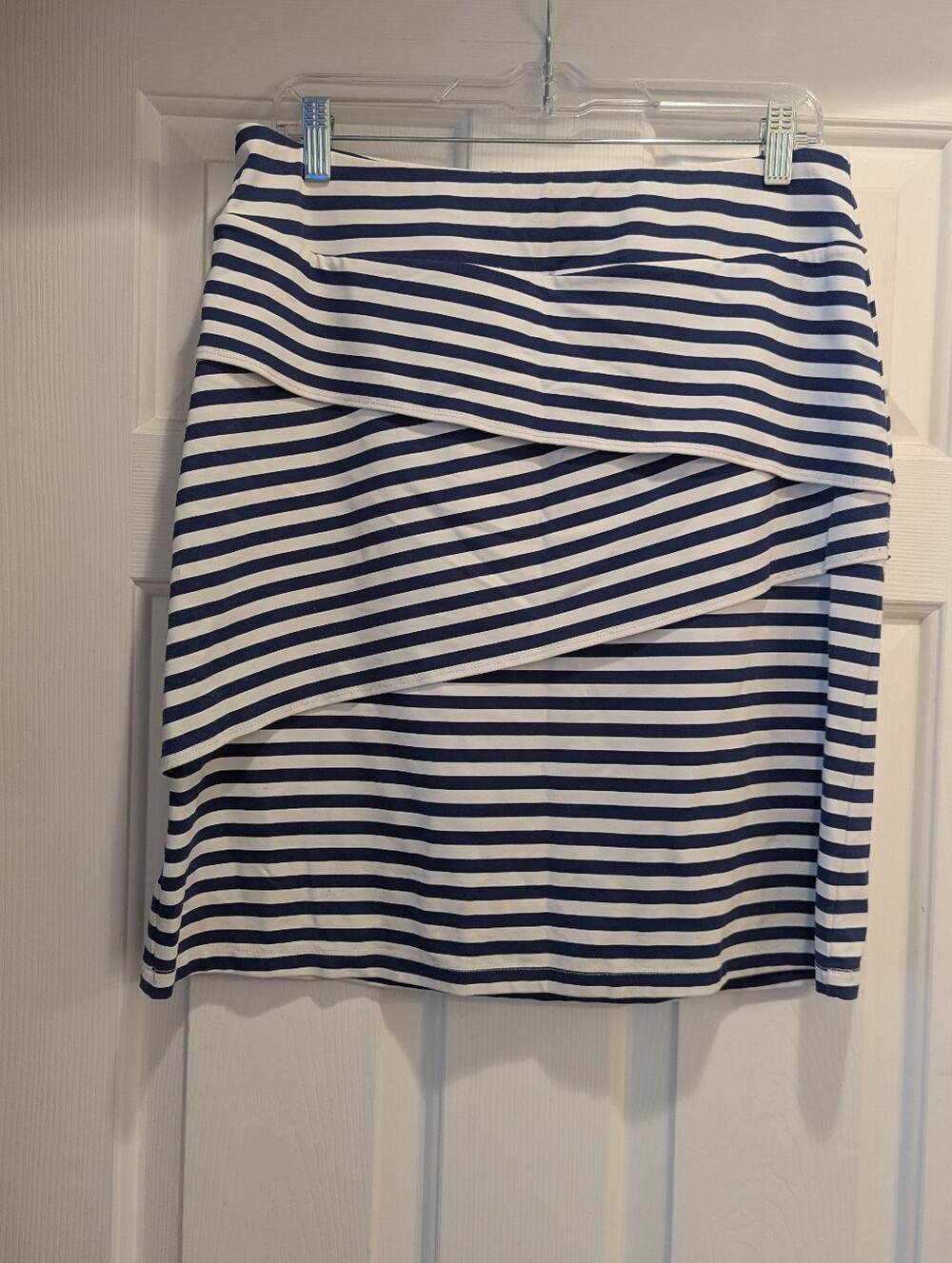 J. McLaughlin Nicola Navy Blue White Stripe Stretch Skirt Size M *NWOT